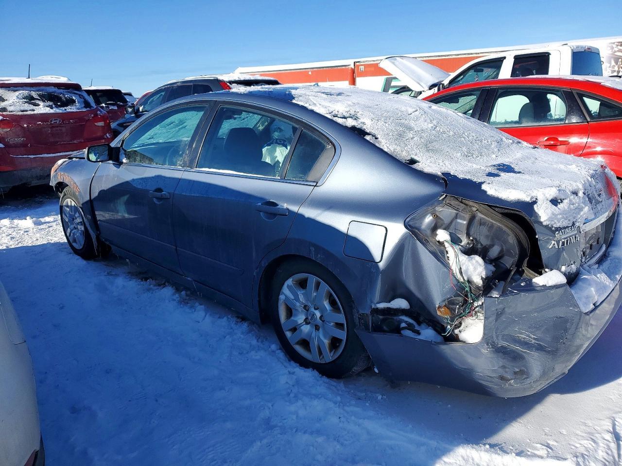 2010 Niss Altima Base - Image 2