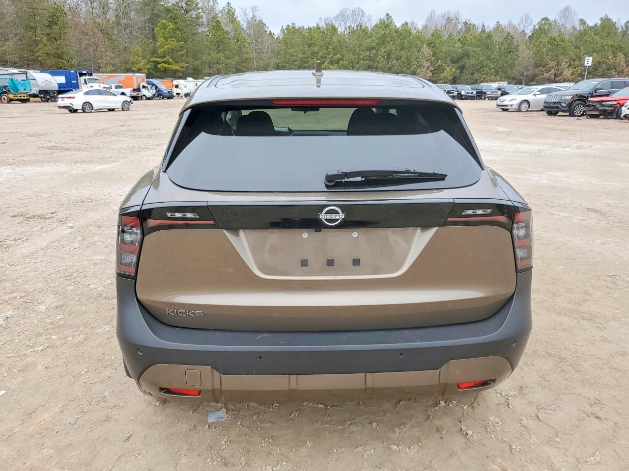 2025 Nissan Kicks Sv - Image 6