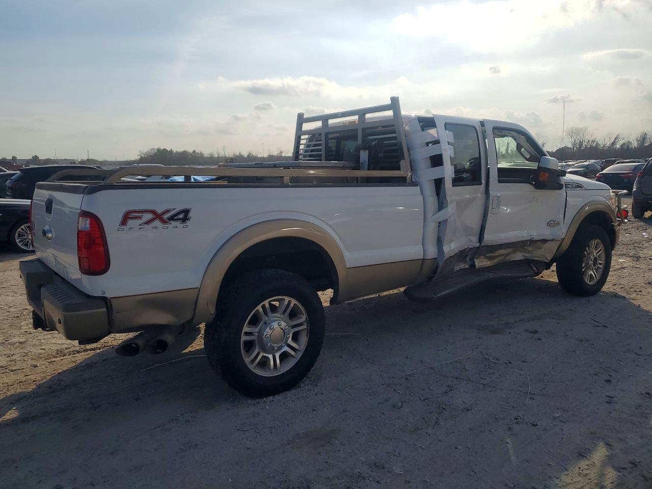 2014 Ford F350 - Фото 3