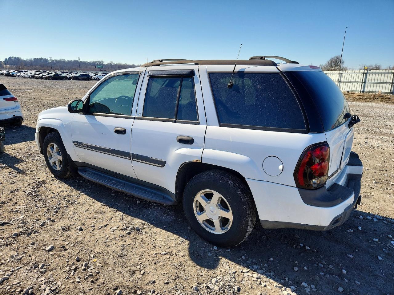 2002 Chev Trailblazer - Фото 2