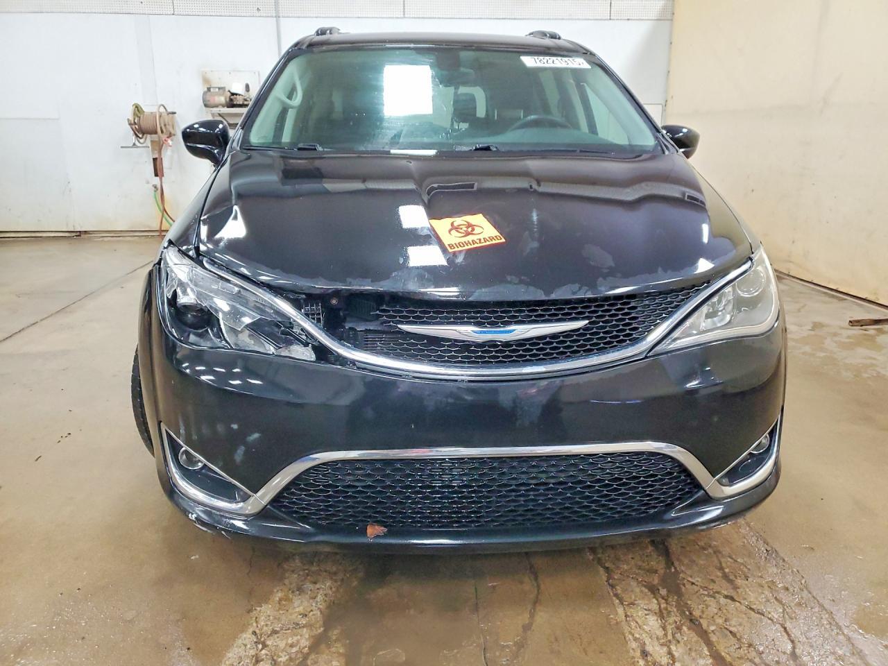 2017 Chrysler Pacifica Touring L - Фото 5