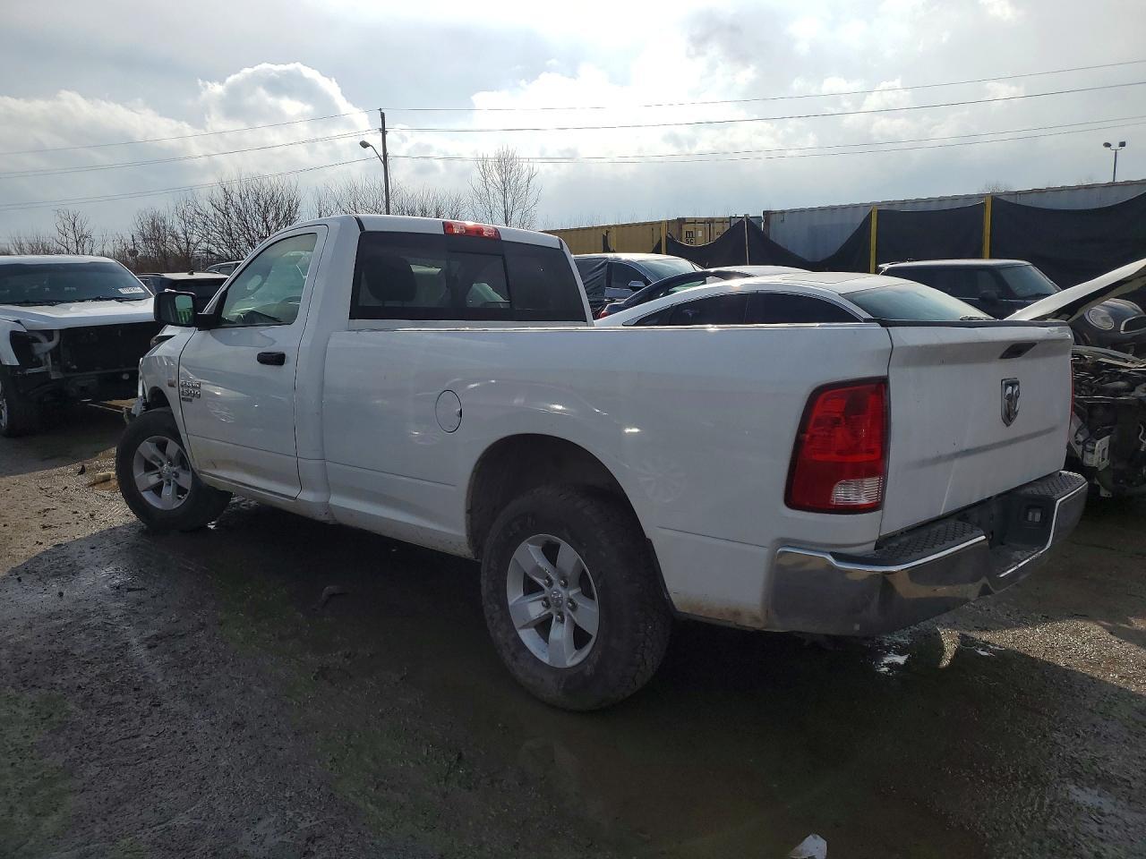 2019 Ram 1500 Classic Tradesman - Фото 2