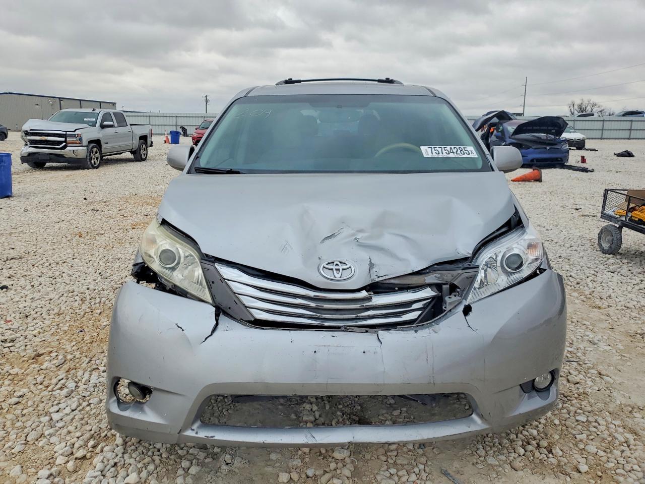 2012 Toyota Sienna Xle - Image 5