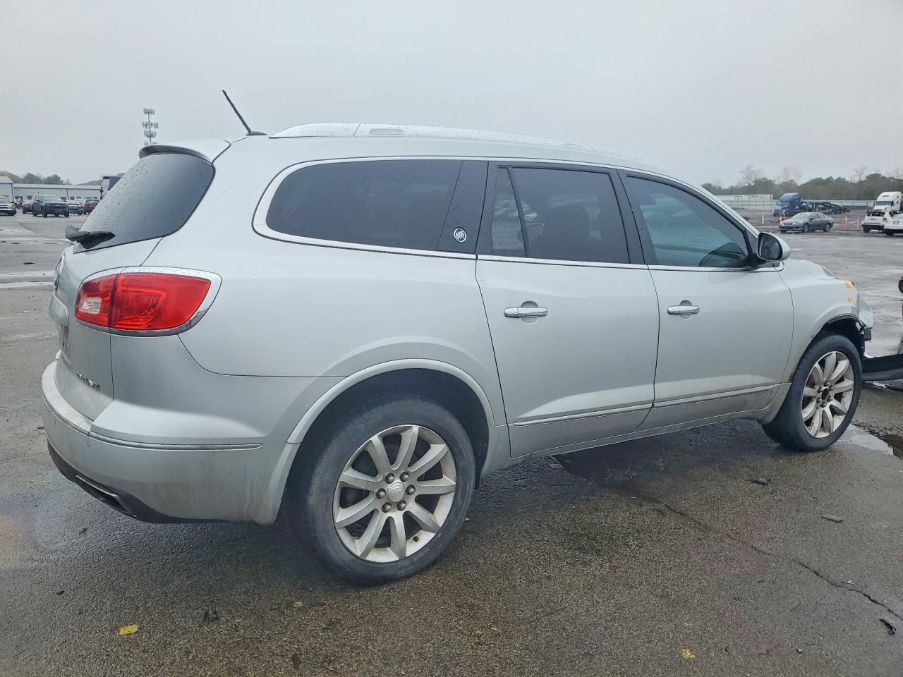 2015 Buick Enclave - Image 3