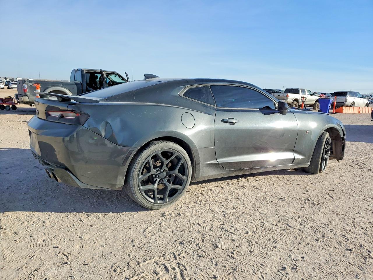 2018 Chevrolet Camaro Ss - Image 3