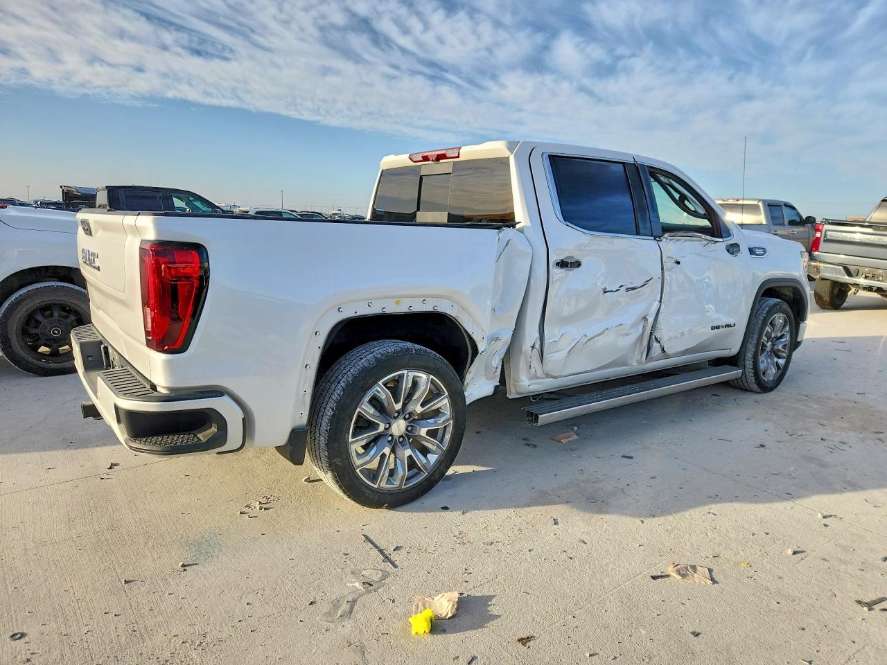 2023 GMC Sierra C1500 Denali - Фото 3