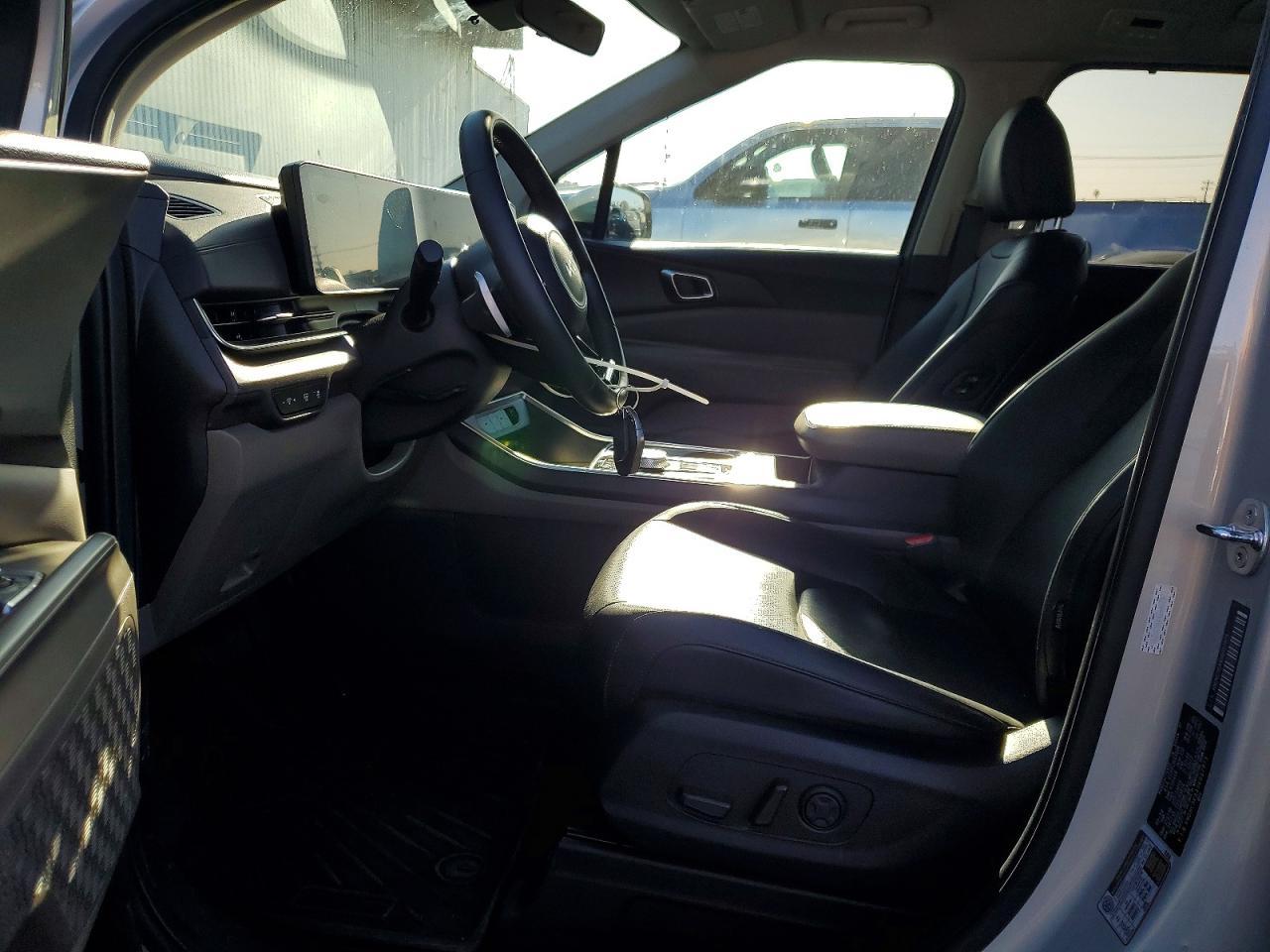2025 Kia Carnival - Фото 7