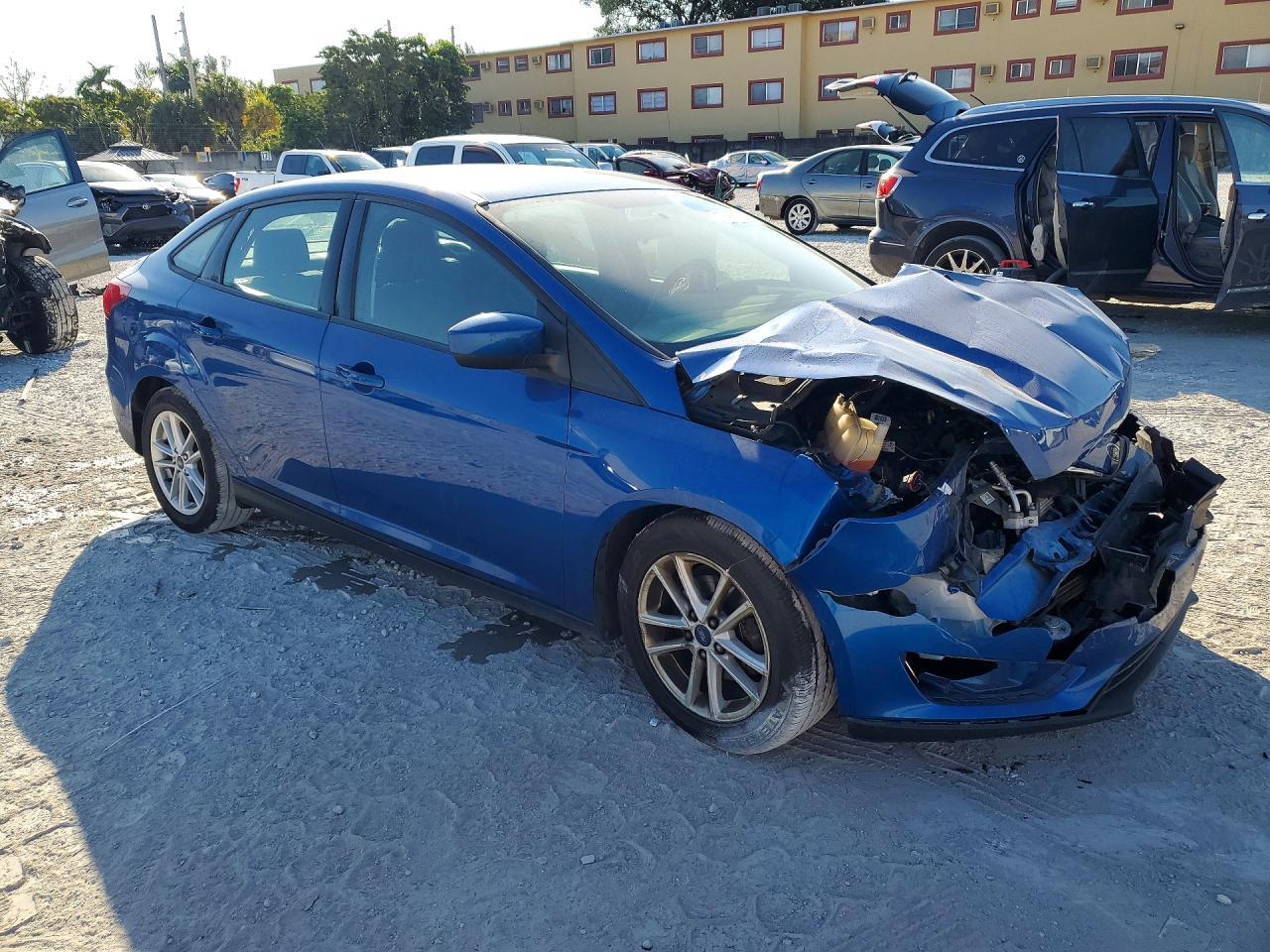 2018 Ford Focus Se - Image 4