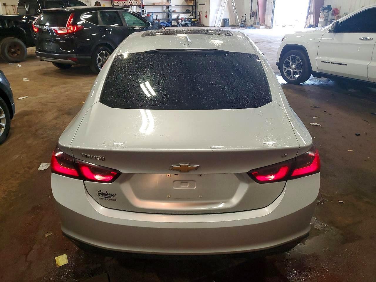 2017 Chevrolet Malibu Lt - Фото 6