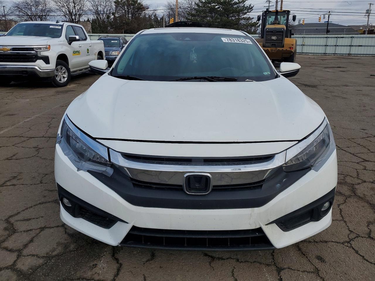 2016 Honda Civic Touring - Image 5