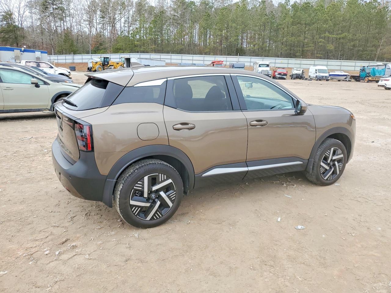 2025 Nissan Kicks Sv - Image 3