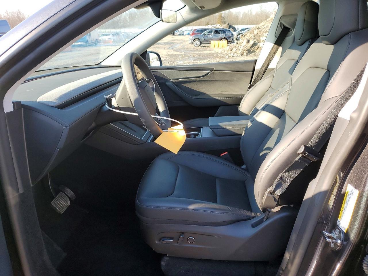 2026 Tesla Model Y - Image 7