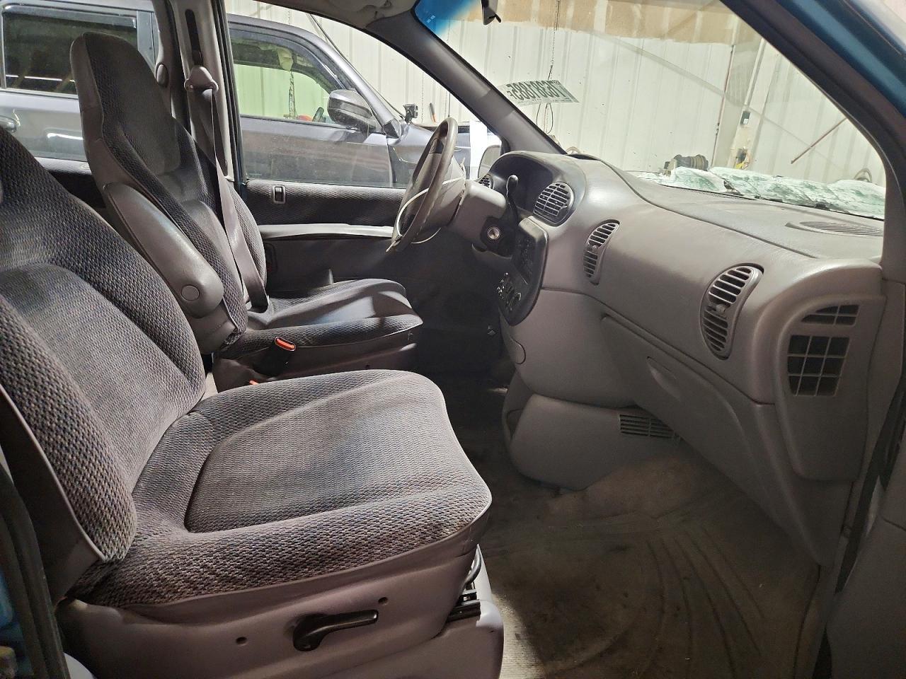 1996 Dodge Grand Caravan Se - Image 7