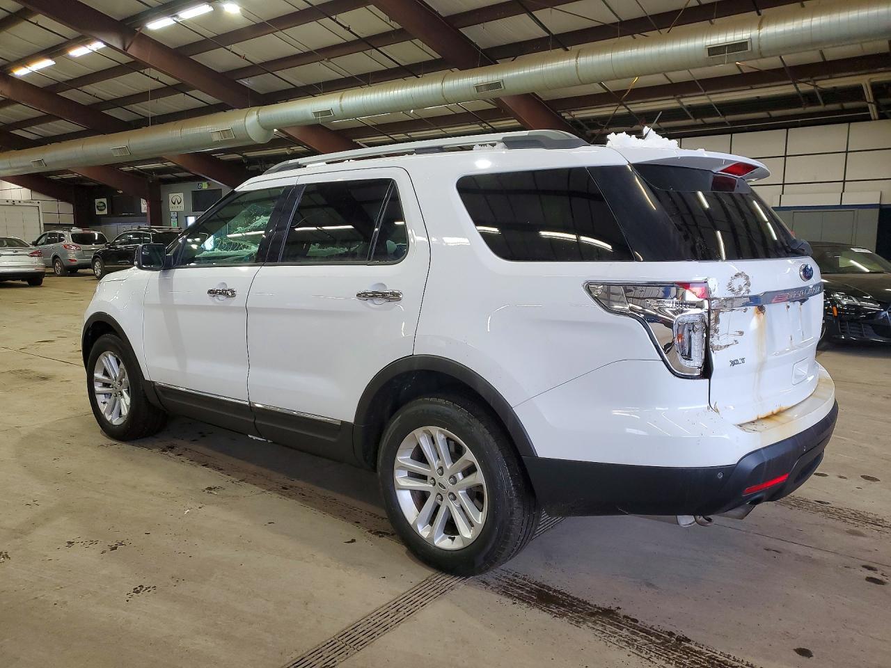 2014 Ford Explorer Xlt - Фото 2