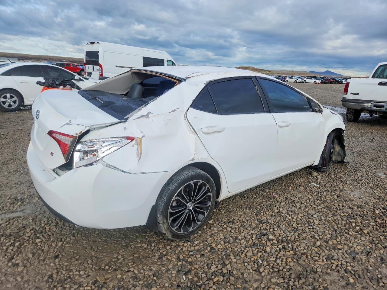 2015 Toyota Corolla S Plus - Фото 3