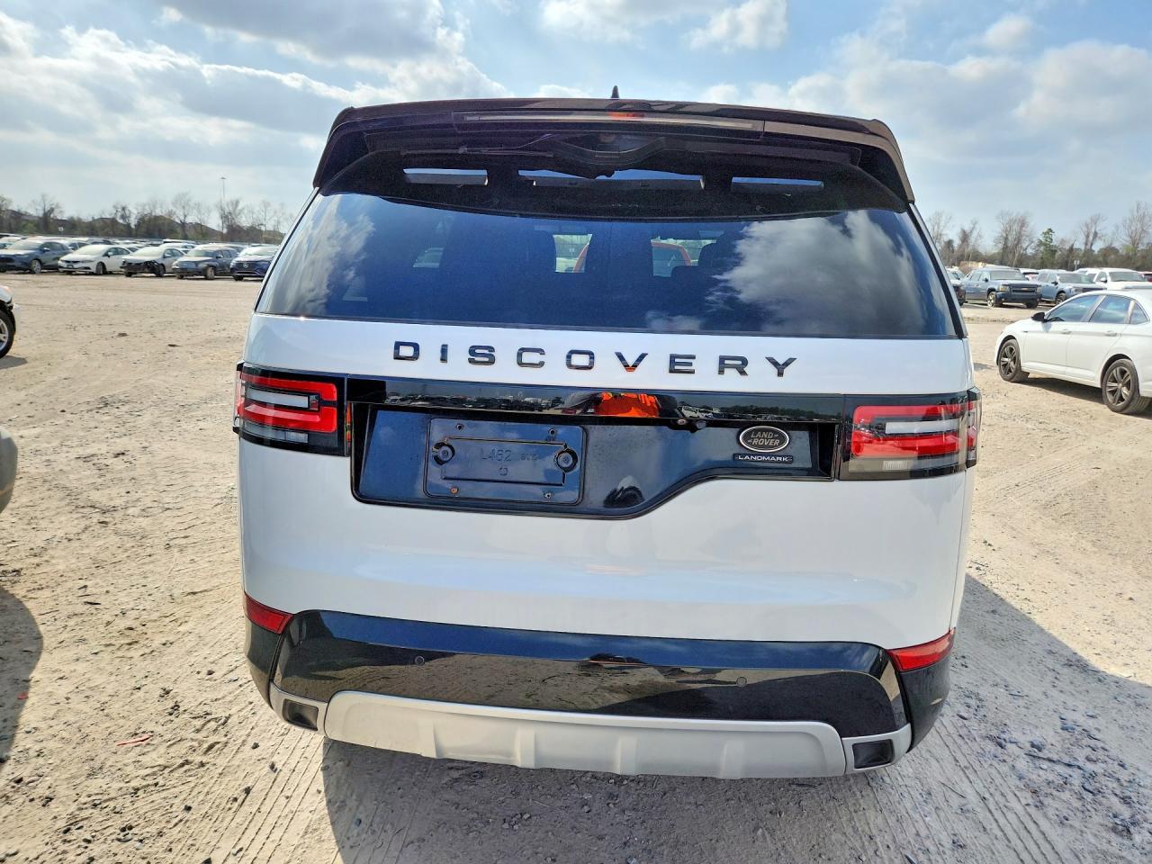 2020 Land Rover Discovery Landmark - Image 6