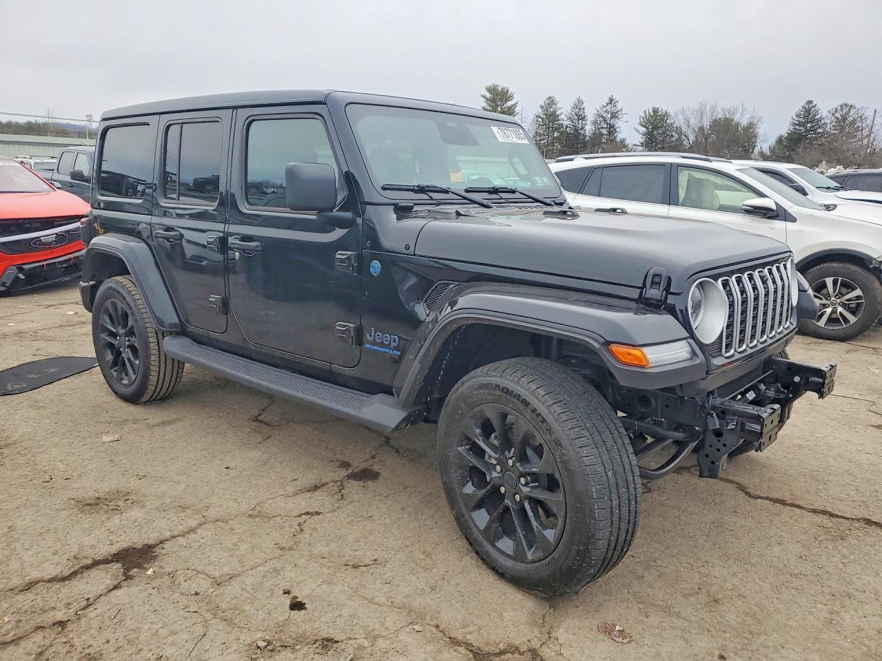 2025 Jeep Wrangler Sahara 4Xe - Image 4