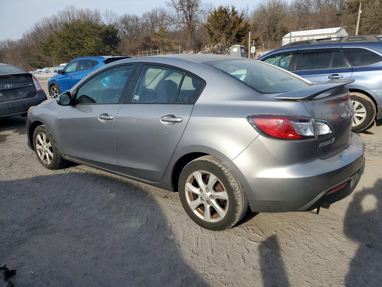 2010 Mazda 3 I - Фото 2