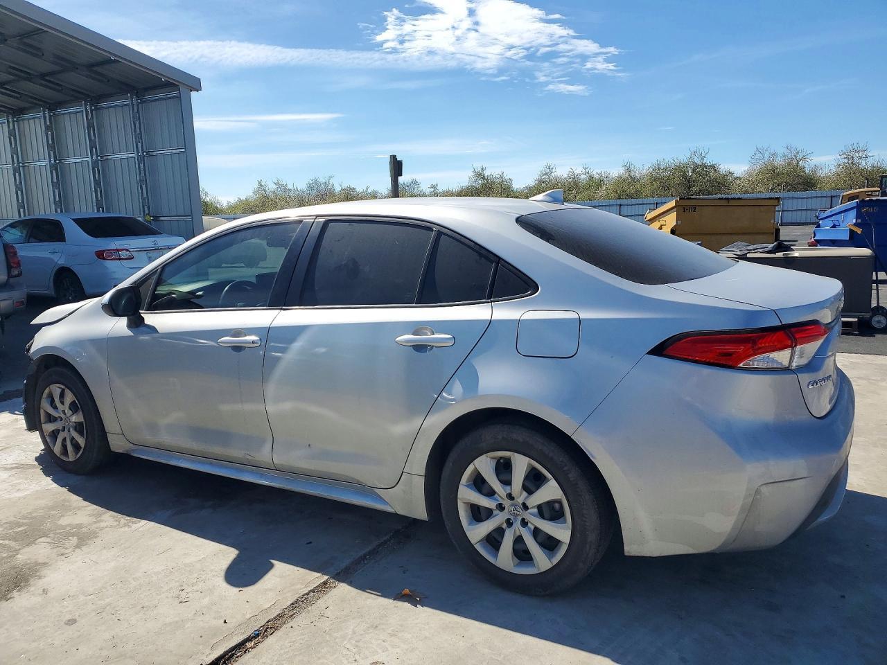 2022 Toyota Corolla Le - Image 2