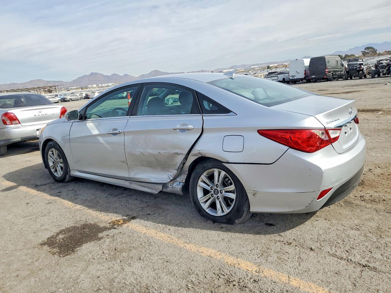 2014 Hyundai Sonata Gls - Фото 2