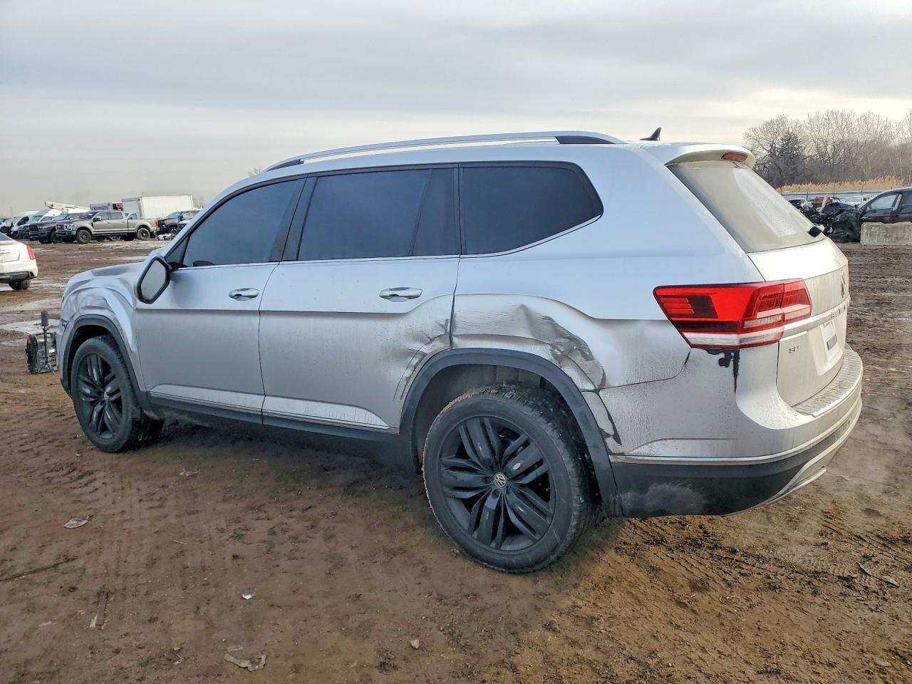 2018 Volkswagen Atlas Sel - Фото 2