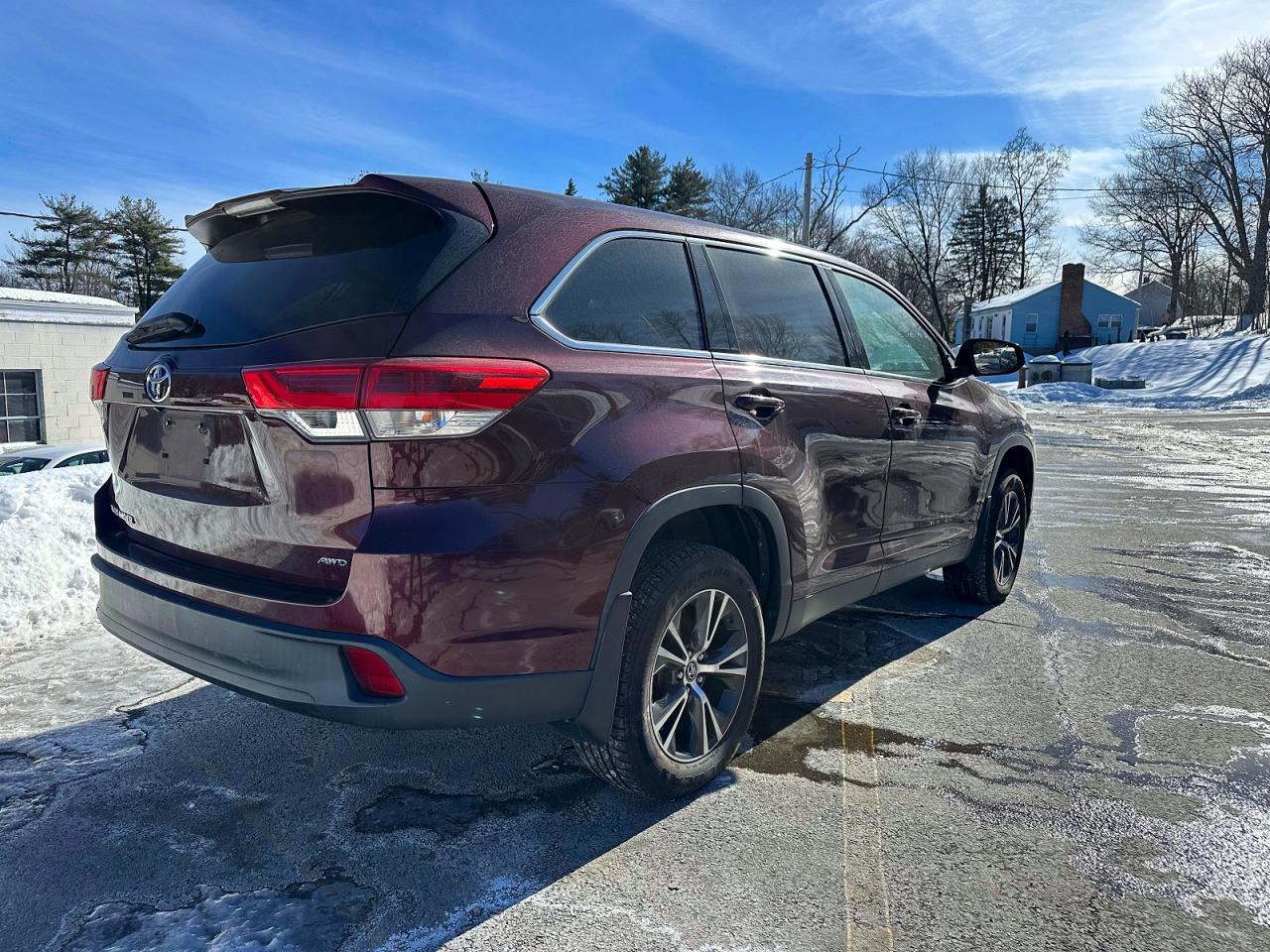 2019 Toyota Highlander Le - Image 3
