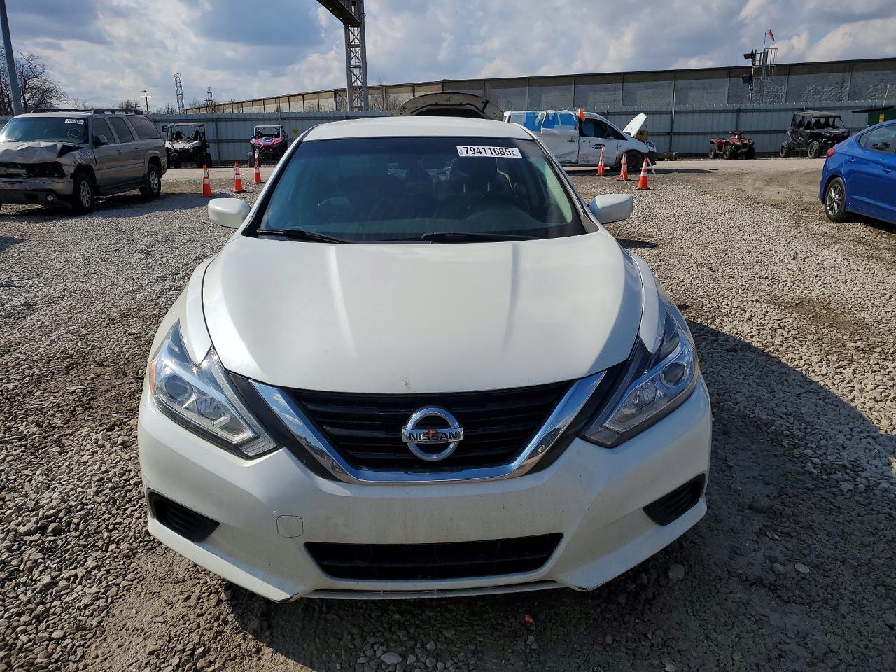2016 Nissan Altima - Фото 5