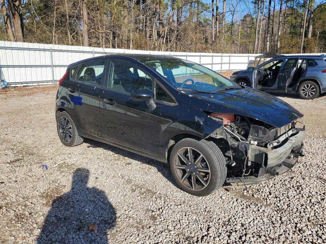 2018 Ford Fiesta Se - Фото 4