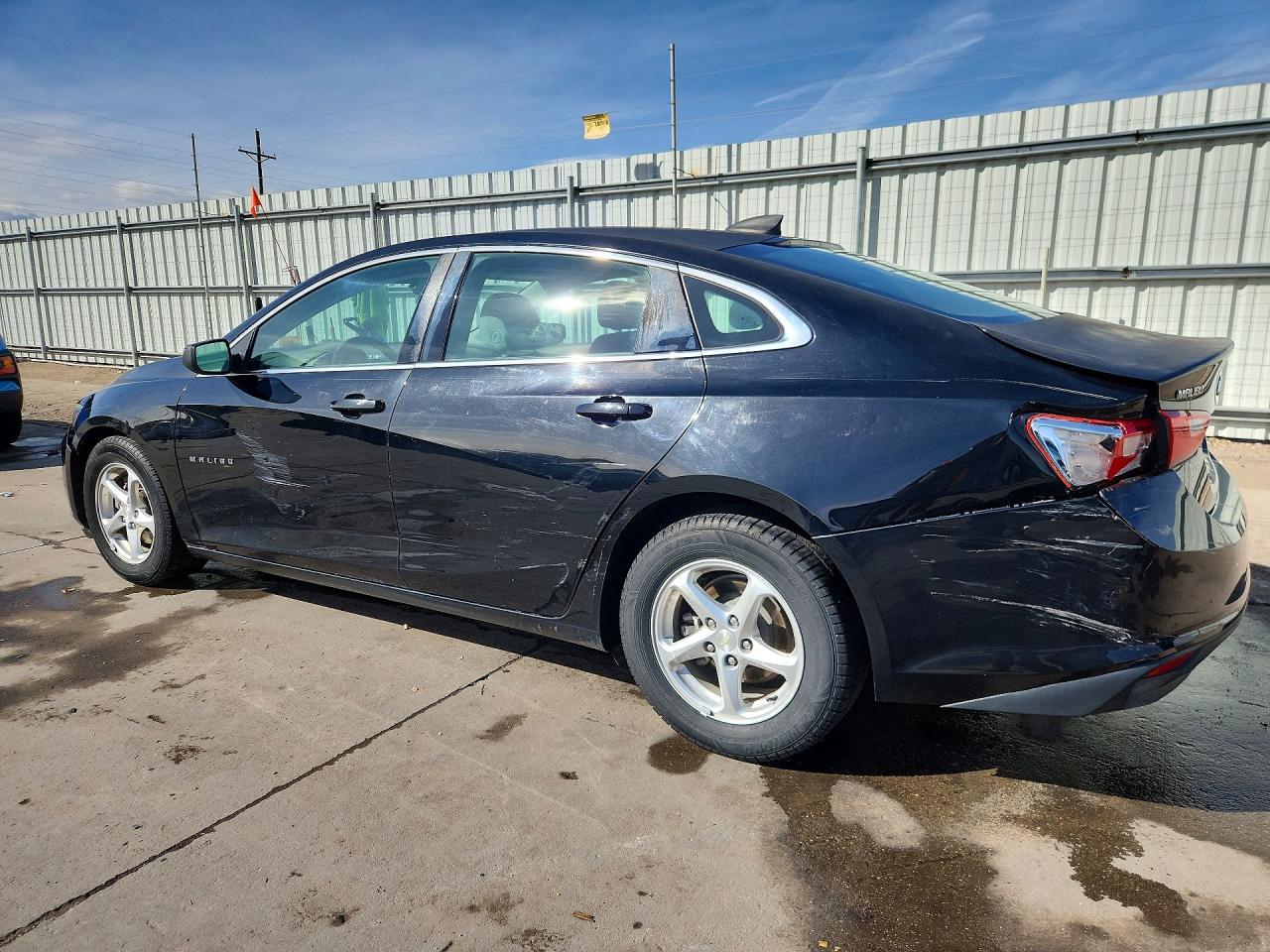 2017 Chevrolet Malibu Ls - Фото 2