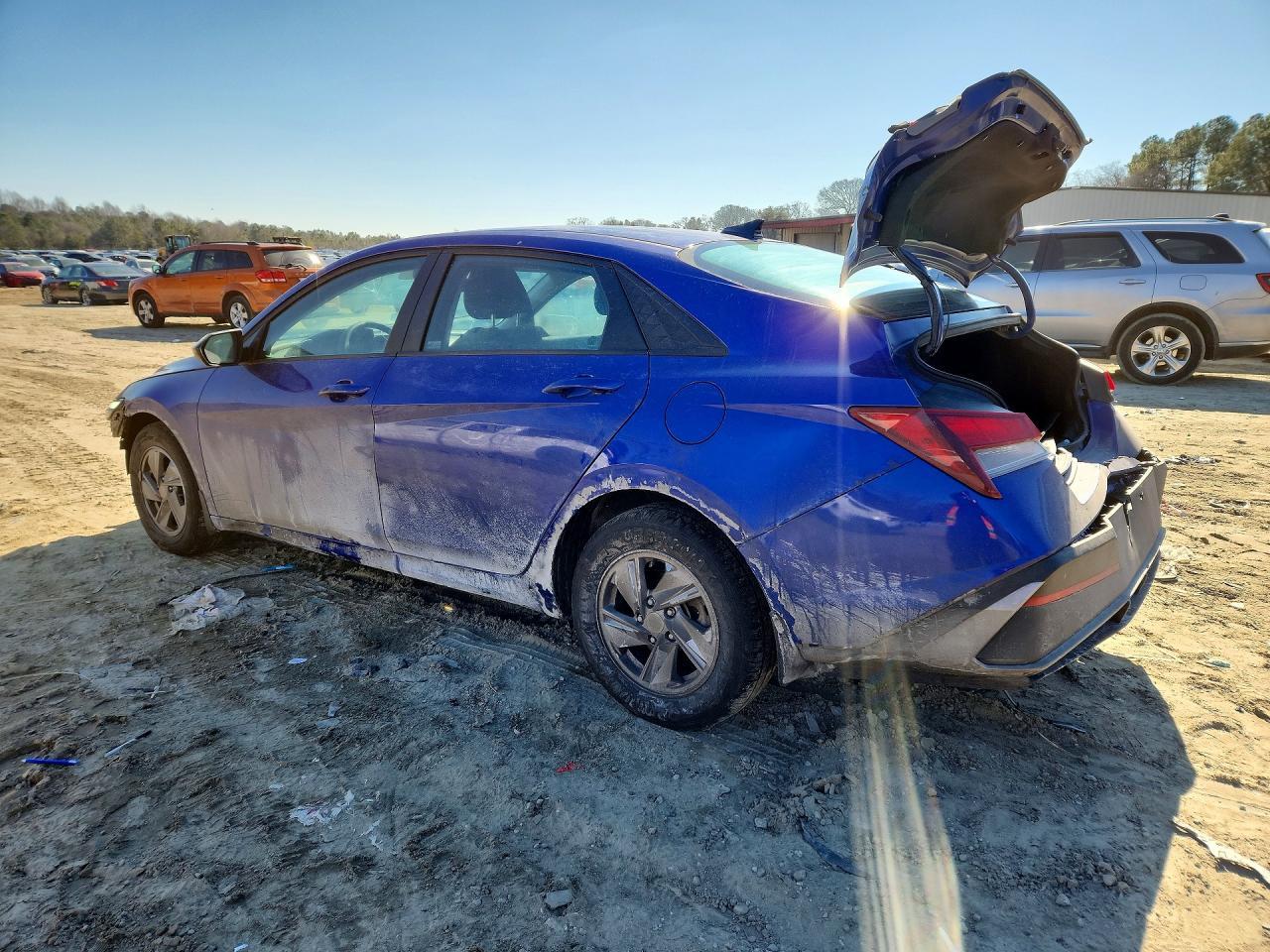 2024 Hyundai Elantra Se - Фото 2