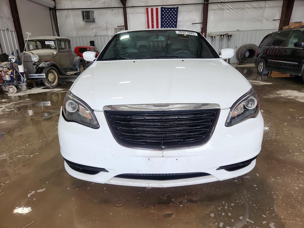 2013 Chrysler 200 S - Image 5