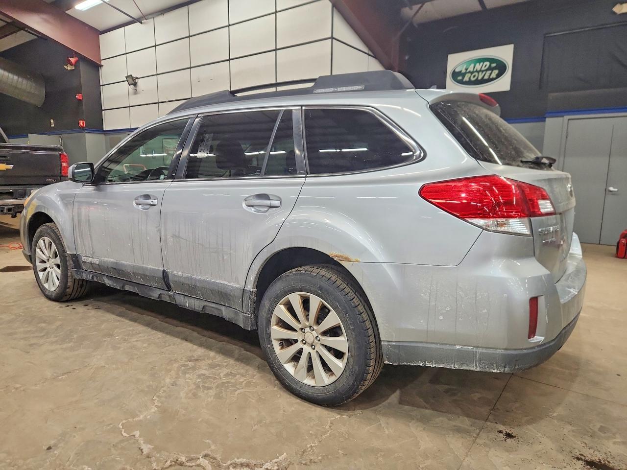 2012 Subaru Outback 2.5I Limited - Фото 2