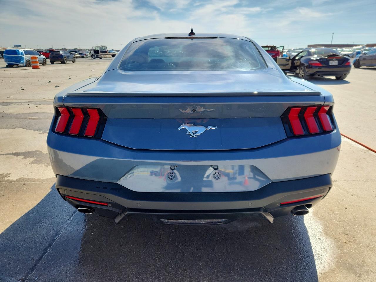 2024 Ford Mustang - Фото 6