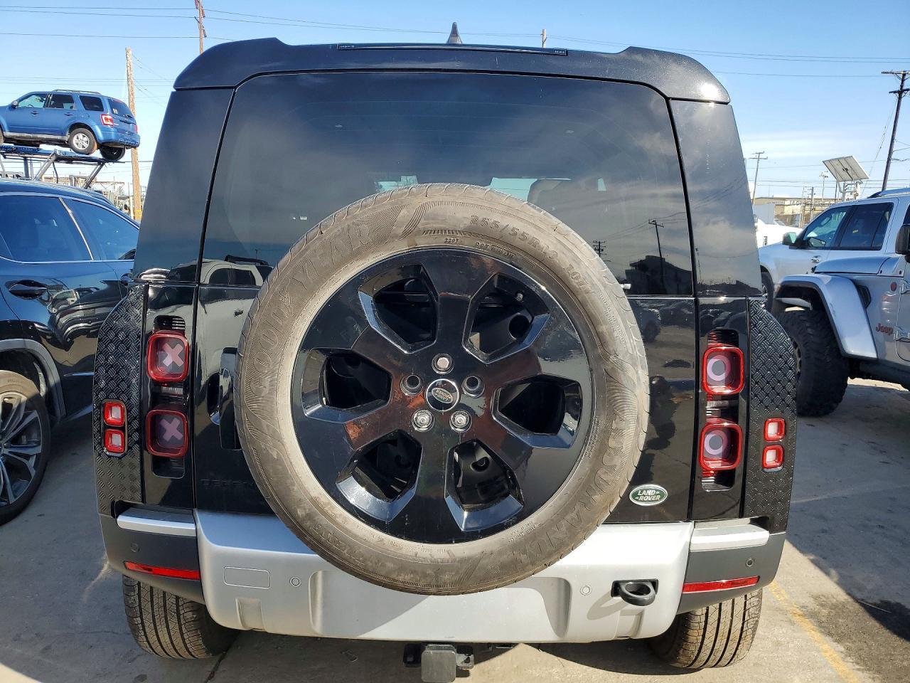 2022 Land Rover Defender 90 S - Фото 6