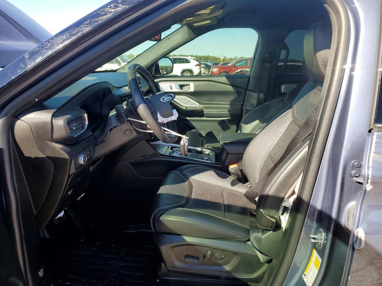 2021 Ford Explorer St - Image 7