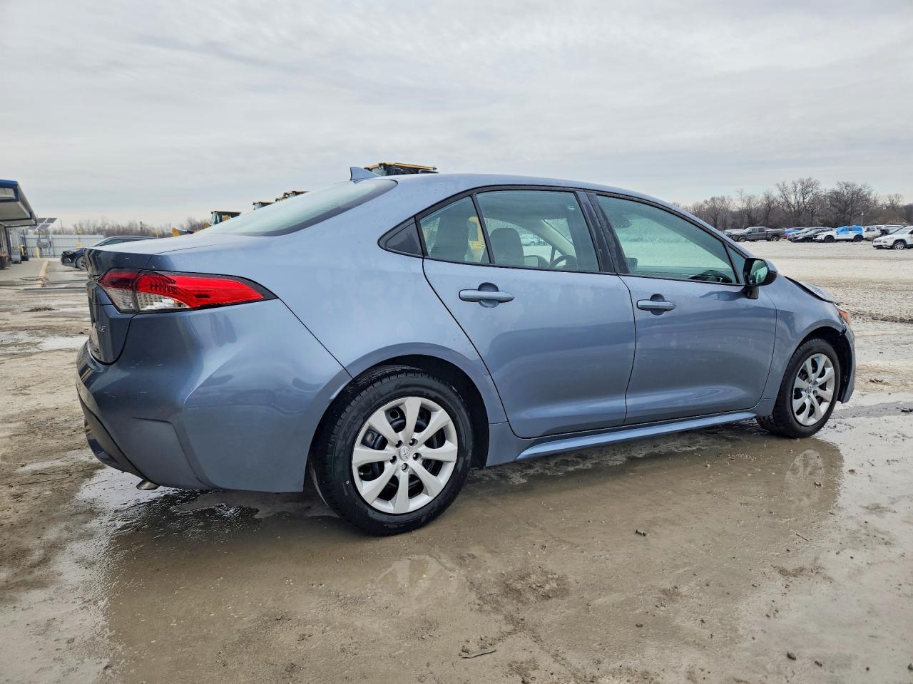 2022 Toyota Corolla Le - Фото 3