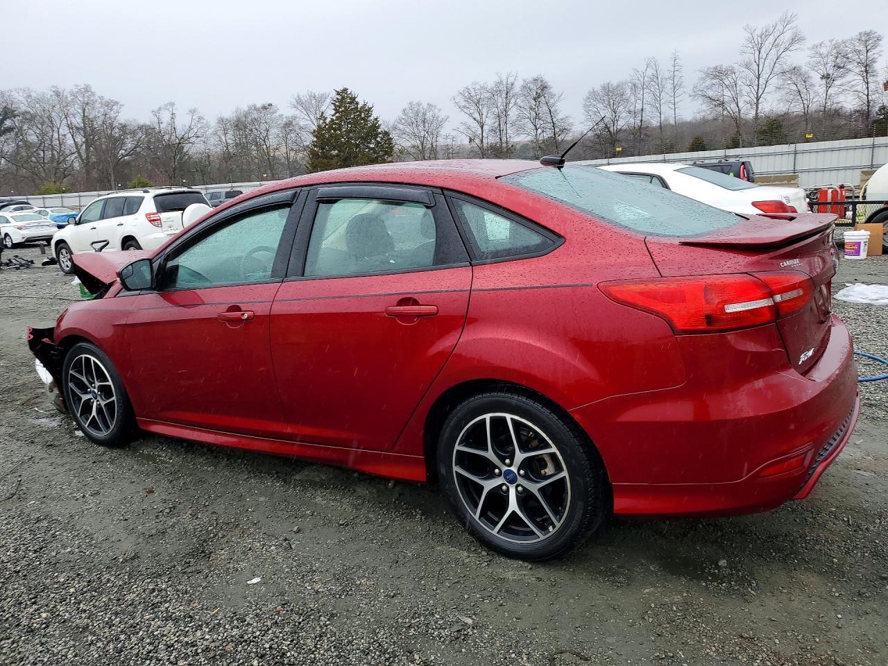 2016 Ford Focus Se - Фото 2