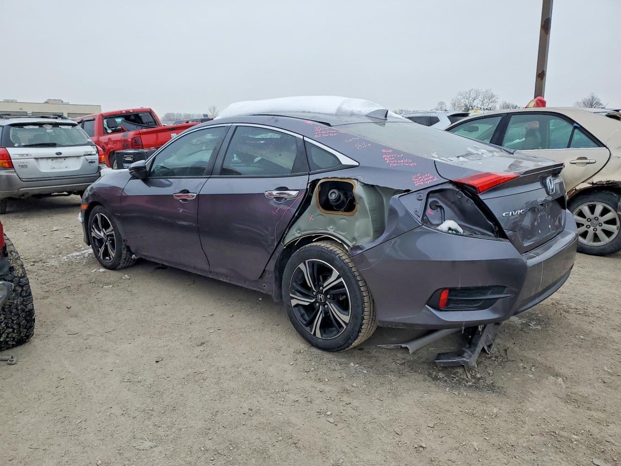 2016 Honda Civic Touring - Фото 2