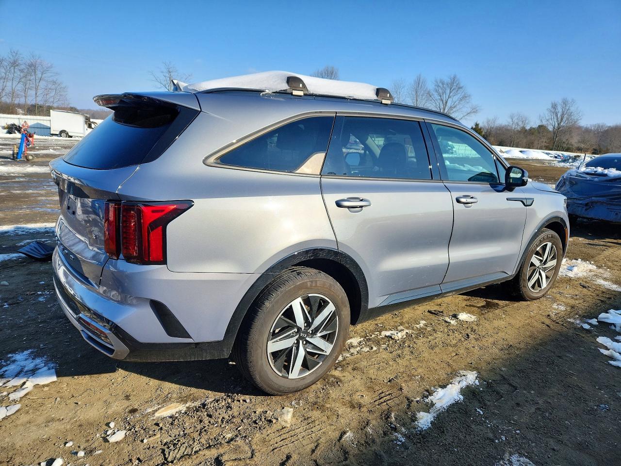 2021 Kia Sorento S - Фото 3