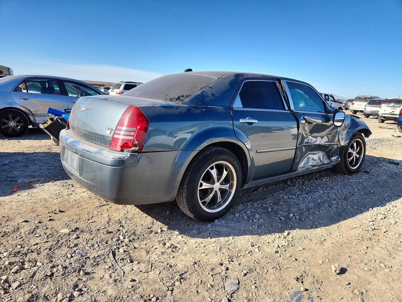 2005 Chrysler 300C - Image 3