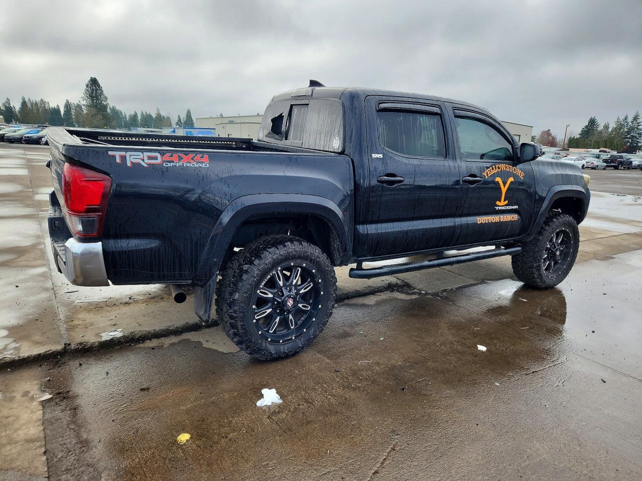 2019 Toyota Tacoma - Image 3