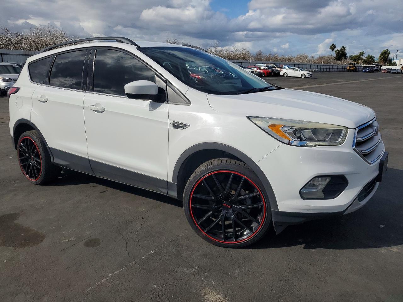 2018 Ford Escape Sel - Image 4