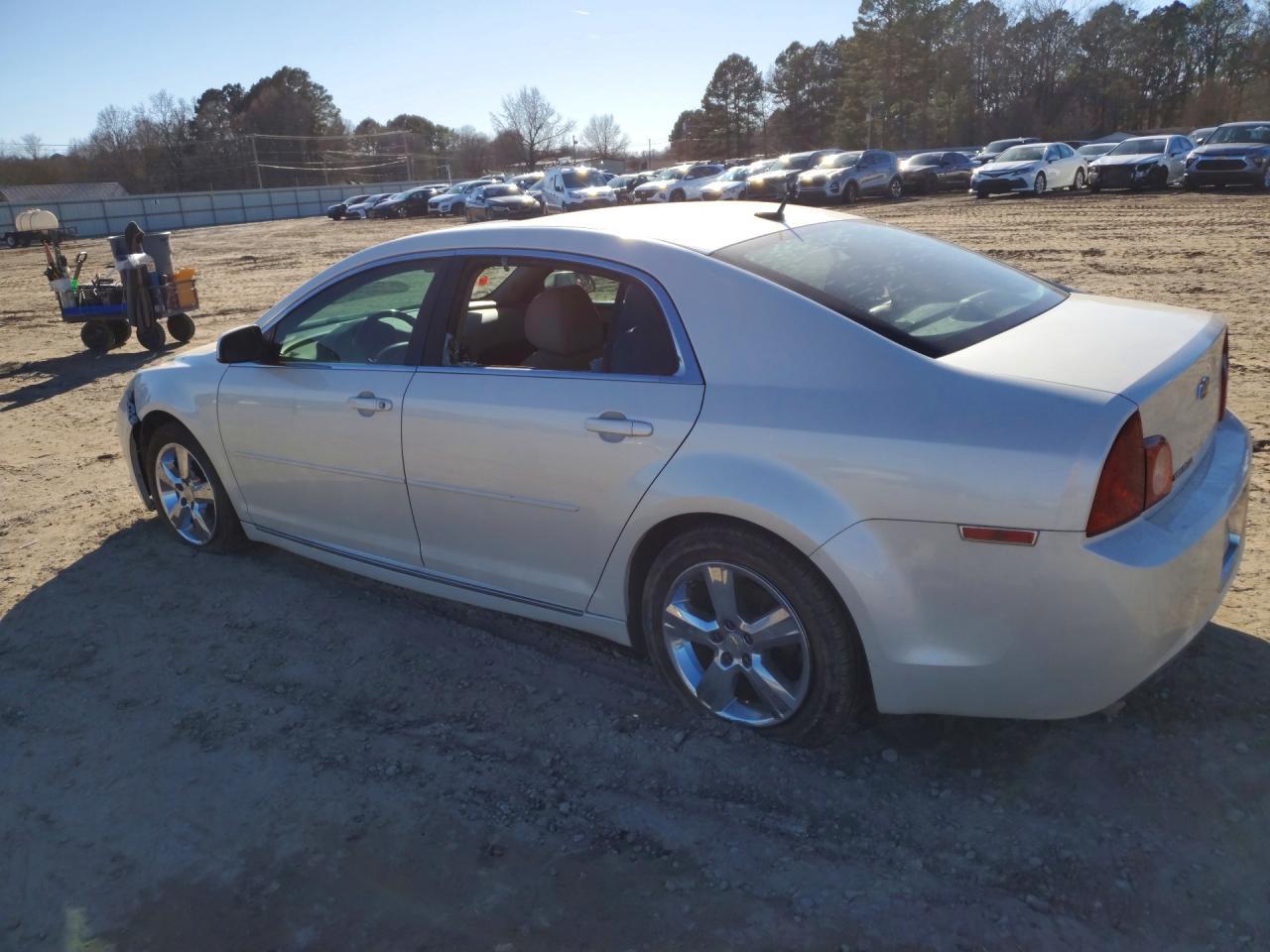 2010 Chevrolet Malibu 2Lt - Image 2