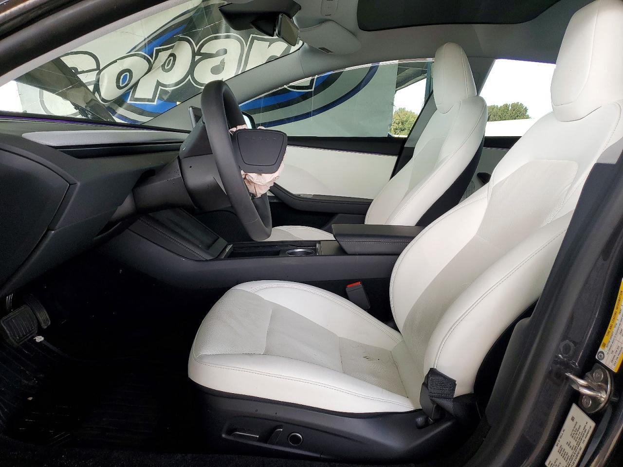 2024 Tesla Model 3 - Image 7