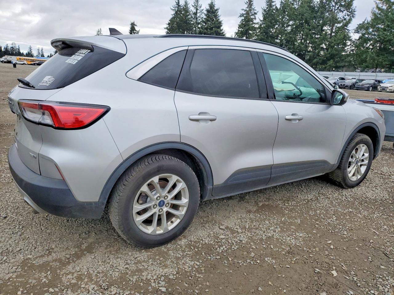 2020 Ford Escape Se - Фото 3