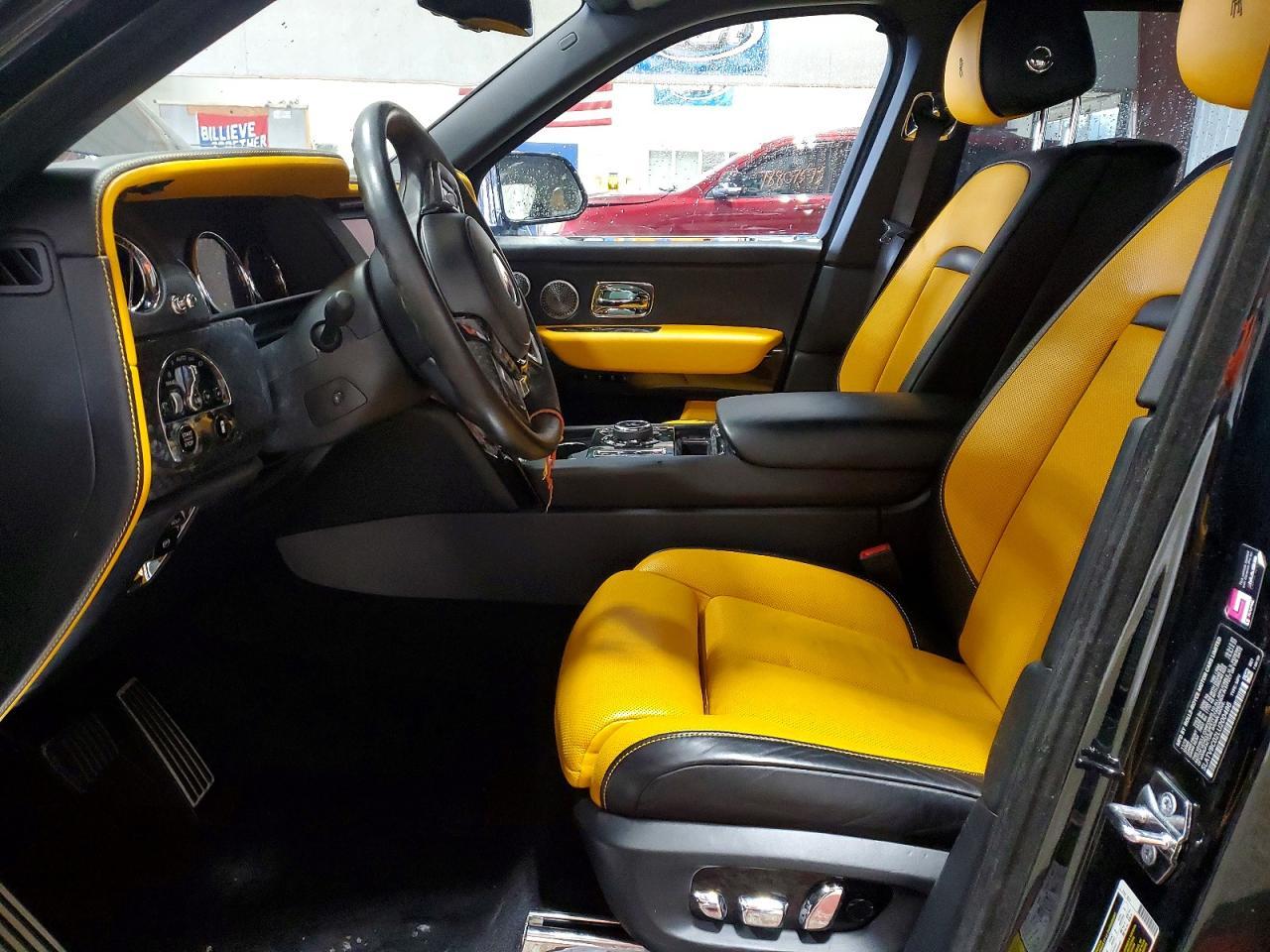 2020 Rolls-Royce Cullinan Black Badge - Image 7