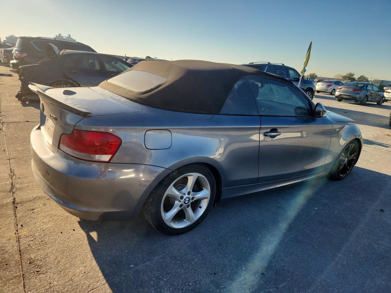 2011 BMW 128 I - Image 3