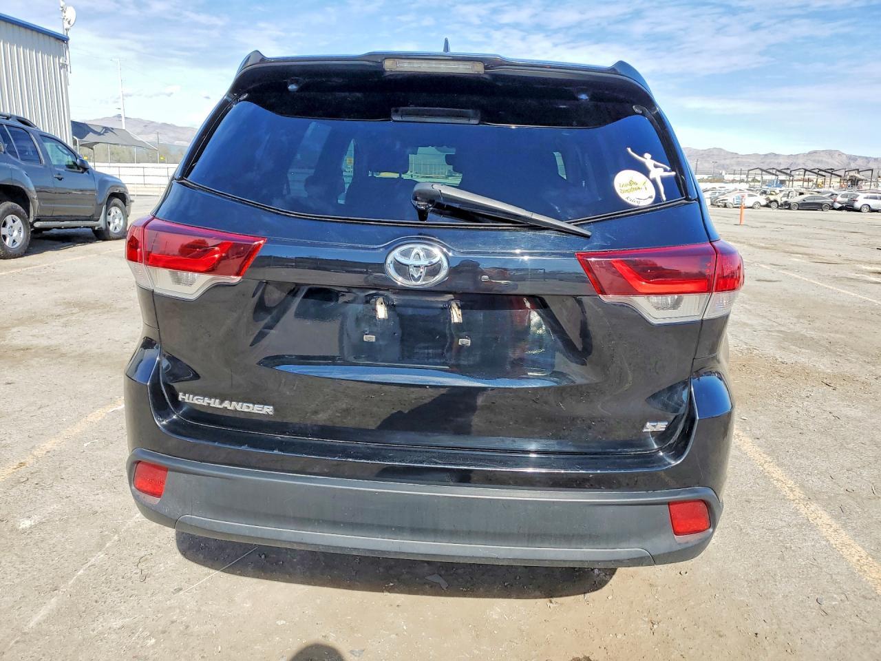2019 Toyota Highlander Se - Фото 6