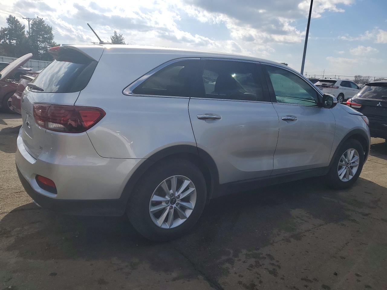 2019 Kia Sorento Lx - Фото 3