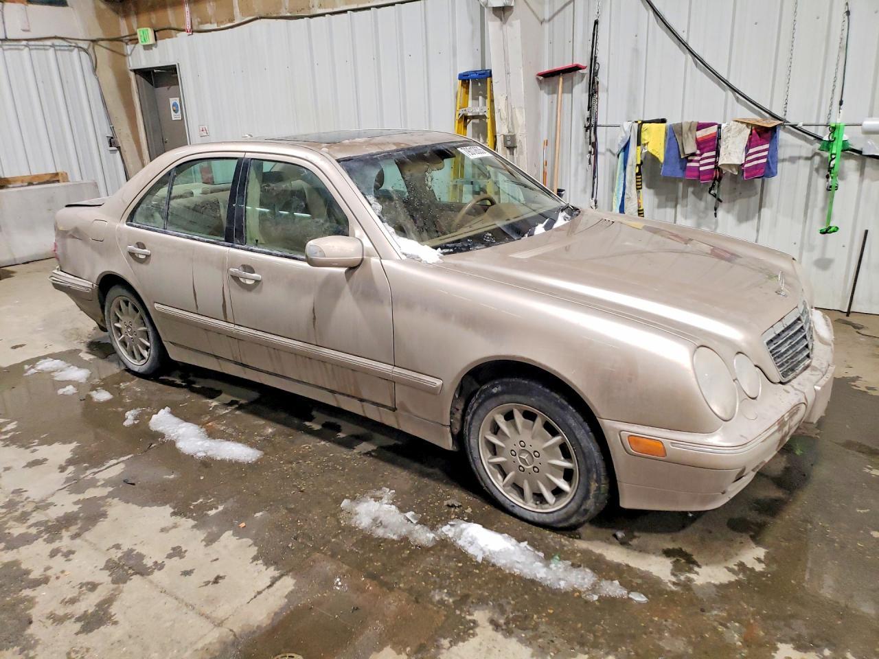 2000 Mercedes Benz E 320 4Matic - Image 4